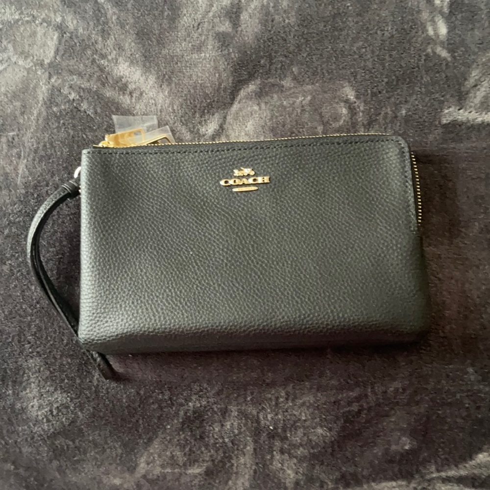 Coach zip wallet-wristlets